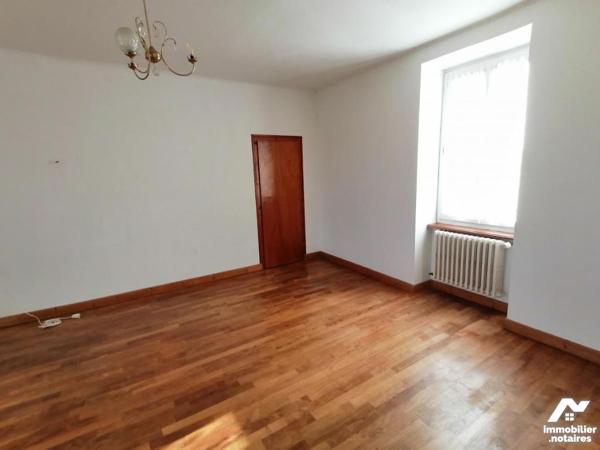 Bien exceptionel, peu courant, corps de ferme 170 m2 hab avec bâtiments et grand terrain