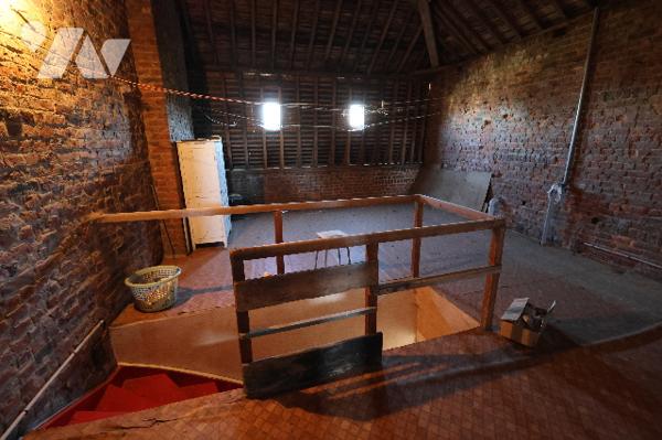 Exclusivité,
Immeuble à usage mixte professionnel et habitation - Idéalement situé.