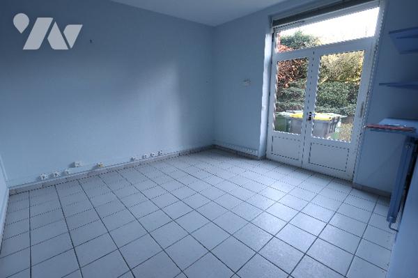 Exclusivité,
Immeuble à usage mixte professionnel et habitation - Idéalement situé.