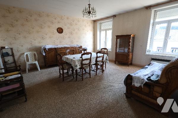 Exclusivité,
Immeuble à usage mixte professionnel et habitation - Idéalement situé.