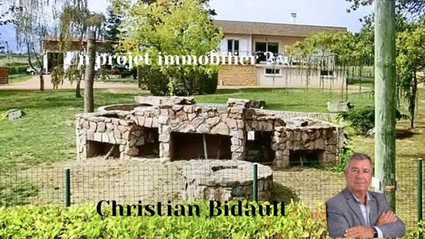 En Exclusivité Maison située à Riorges 7 pièces 187 m2, terrain 4500 m2