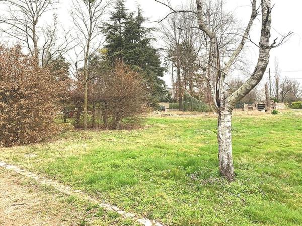 En Exclusivité Maison située à Riorges 7 pièces 187 m2, terrain 4500 m2