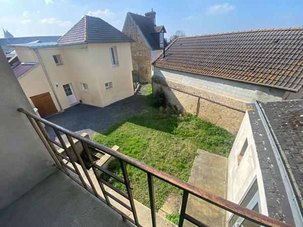 14170 St Pierre sur Dives Immeuble  ancien hôtel à rénover