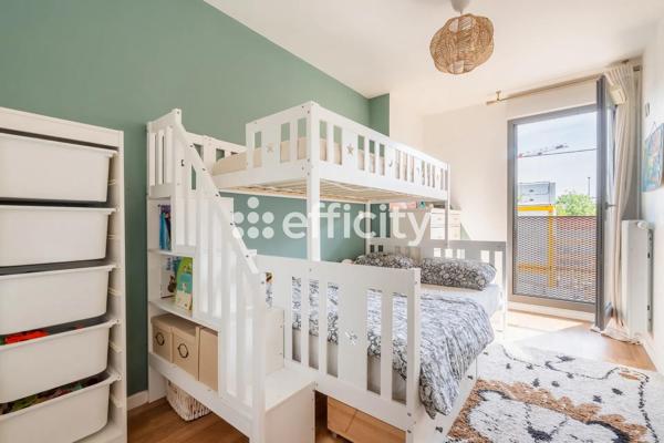Appartement
         3 pièces
        - 64 m² 310 000 € *