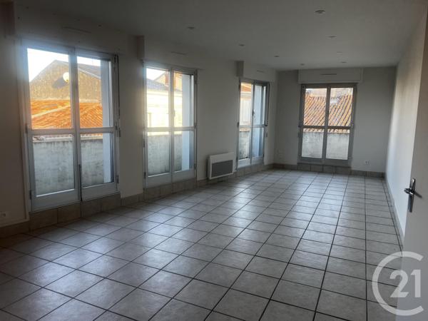Appartement T3 à vendre  4 pièces - 65,14 m2 PARTHENAY - 79
