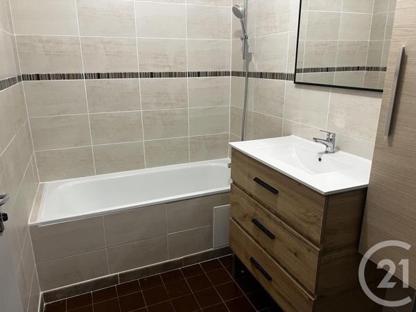 Appartement T3 à vendre  4 pièces - 65,14 m2 PARTHENAY - 79