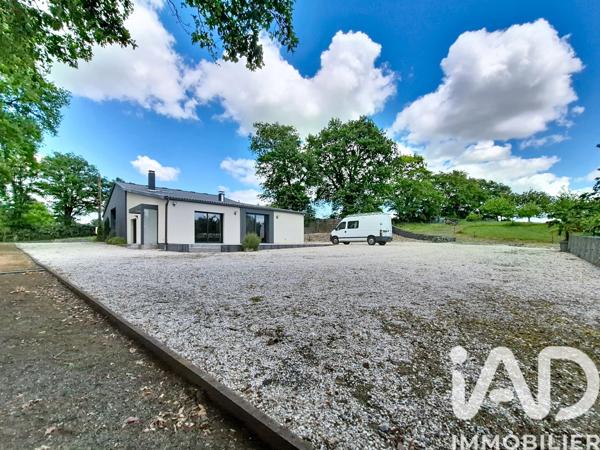Maison à vendre 6 pièces 241 m² Chemillé-en-Anjou