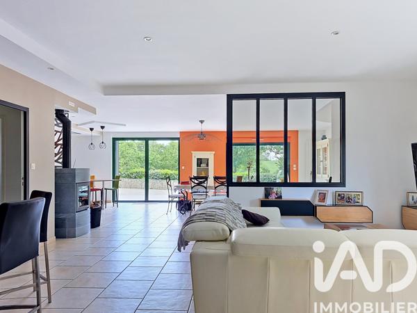 Maison à vendre 6 pièces 241 m² Chemillé-en-Anjou