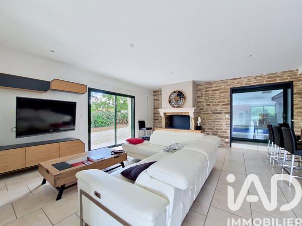 Maison à vendre 6 pièces 241 m² Chemillé-en-Anjou
