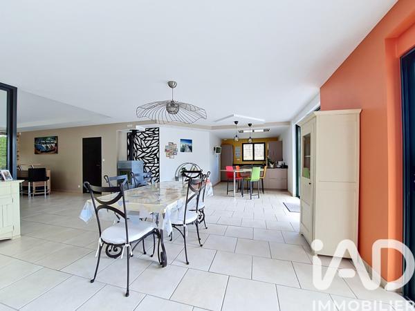Maison à vendre 6 pièces 241 m² Chemillé-en-Anjou