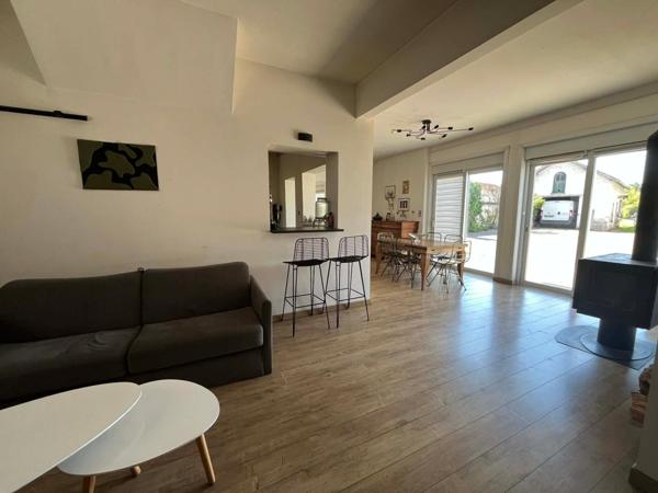 RARE : DEMEURE DE CARACTÈRE + TERRAIN CONSTRUCTIBLE