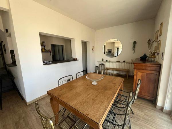 RARE : DEMEURE DE CARACTÈRE + TERRAIN CONSTRUCTIBLE