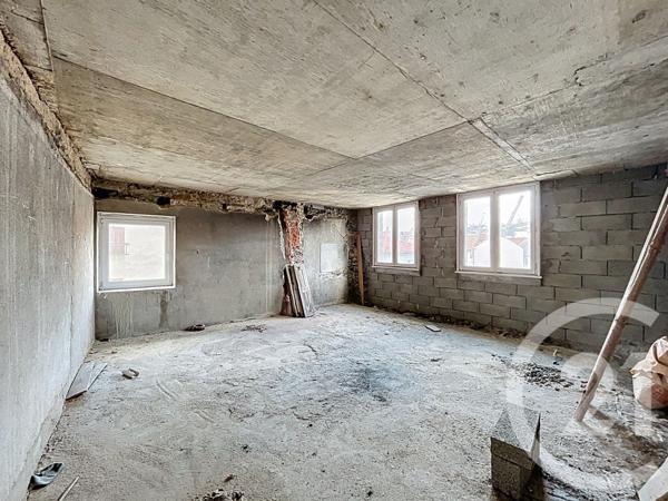 Immeuble à vendre  400 m2 YSSINGEAUX - 43