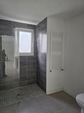 Maison de plain pied proche de toutes les commodités