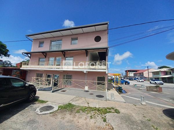 Location immeuble Cayenne - 14 pièce(s) - 524 m² - 9 842 €/mois