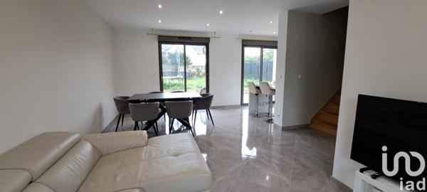 Maison 6 pièces de 125 m² à Courdimanche (95800)