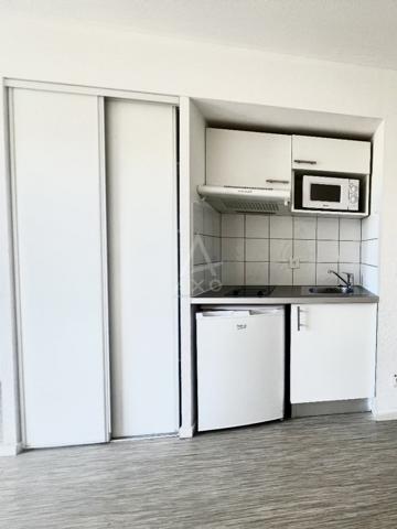 Cenon  Limite Bordeaux  Studio meublé de 31.58 m²  Résidence de 2015  Libre doccupation