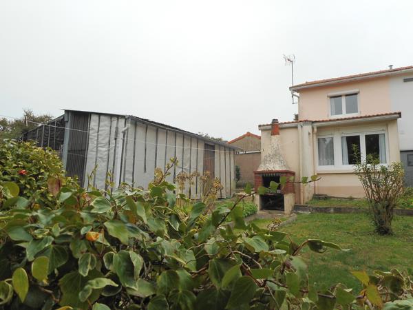À vendre à Saint-Michel-Chef-Chef (44) : maison avec 3 chambres