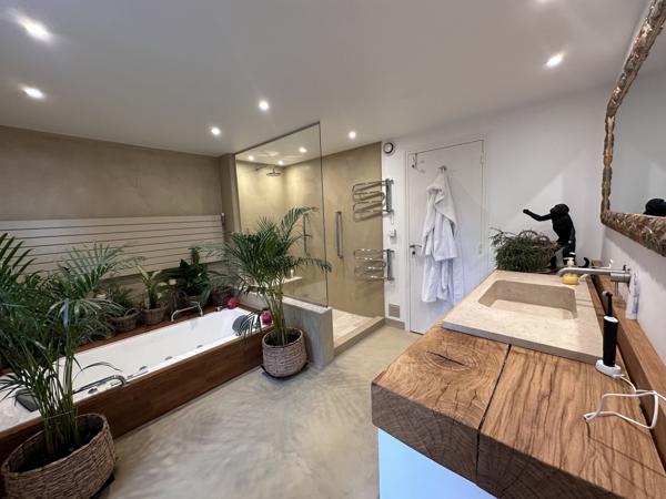 Hyères (83400) Villa vue mer avec piscine au Mont des Oiseaux