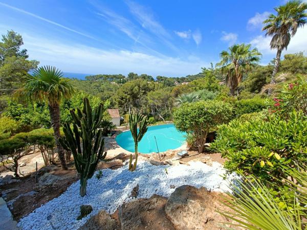 Hyères (83400) Villa vue mer avec piscine au Mont des Oiseaux