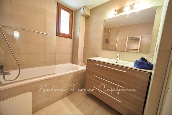 Vue mer, calme et jardin à Bandol – T4 en triplex de 95 m² Carrez