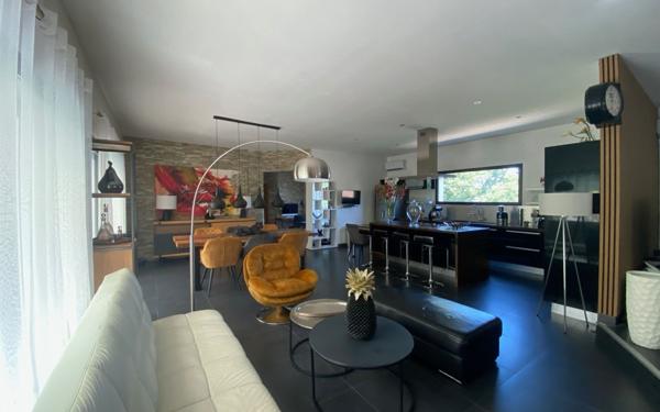 Maison à vendre    4 pièces •  Saint-André-de-Roquepertuis