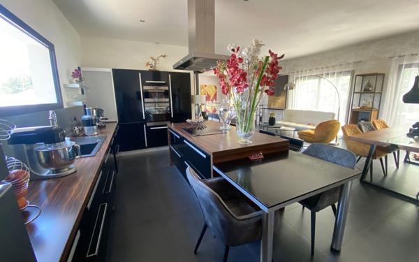 Maison à vendre    4 pièces •  Saint-André-de-Roquepertuis