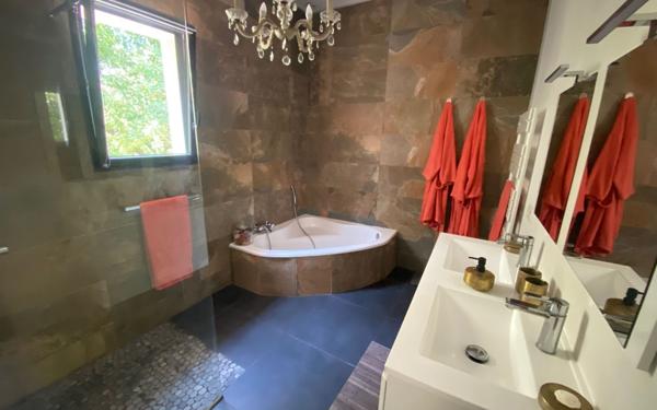 Maison à vendre    4 pièces •  Saint-André-de-Roquepertuis