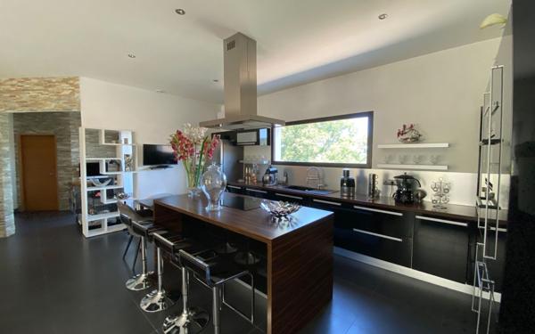 Maison à vendre    4 pièces •  Saint-André-de-Roquepertuis