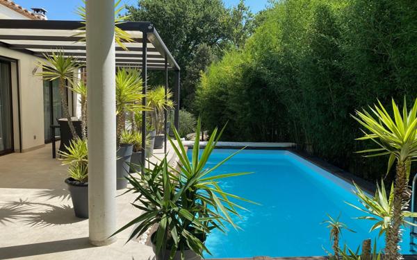 Maison à vendre    4 pièces •  Saint-André-de-Roquepertuis