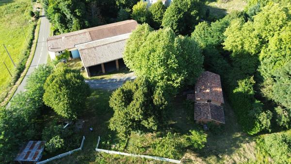 Maison à AIGUEFONDE, 81200 - 11 pièces 80m²