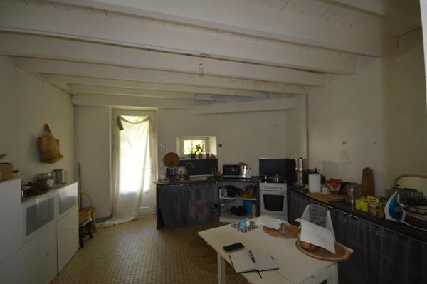 Maison à AIGUEFONDE, 81200 - 11 pièces 80m²