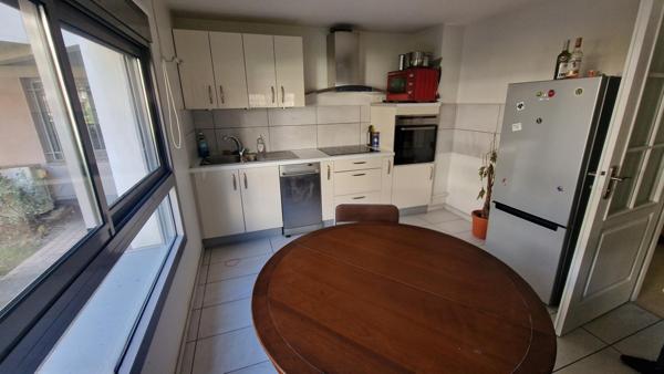 Lyon 6? – Appartement atypique 70m2 lumineux avec garage et vue sur jardin – Bellecombe/ Brotteaux