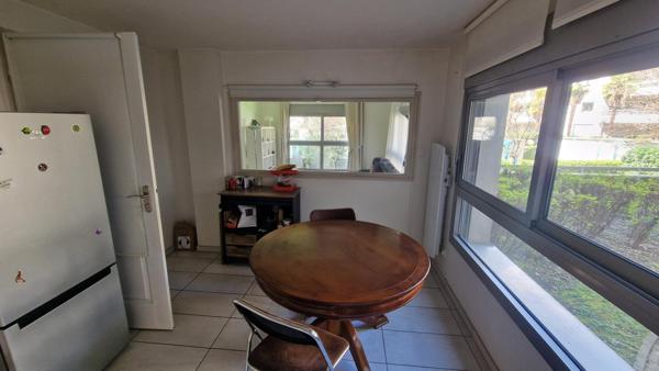 Lyon 6? – Appartement atypique 70m2 lumineux avec garage et vue sur jardin – Bellecombe/ Brotteaux