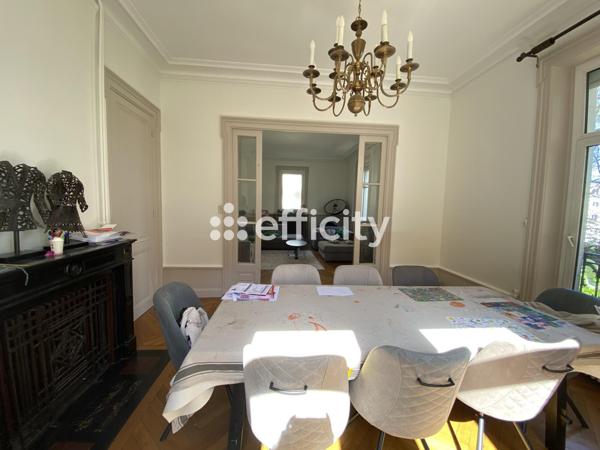 Maison 9 pièces - 246 m²