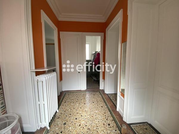 Maison 9 pièces - 246 m²