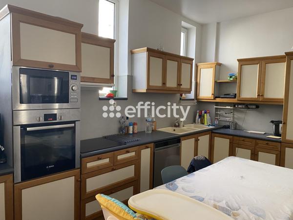 Maison 9 pièces - 246 m²