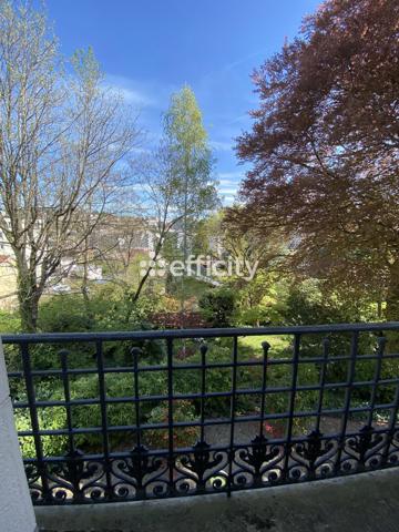 Maison 9 pièces - 246 m²