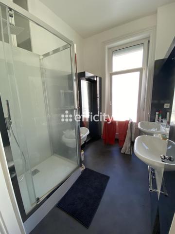 Maison 9 pièces - 246 m²