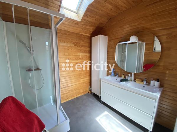 Maison 9 pièces - 246 m²