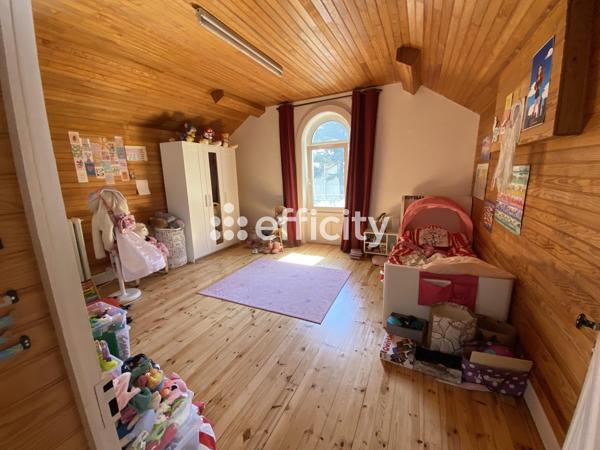 Maison 9 pièces - 246 m²