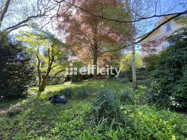 Maison 9 pièces - 246 m²