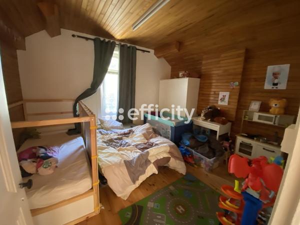 Maison 9 pièces - 246 m²