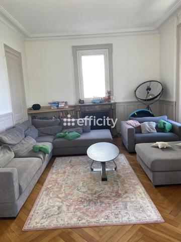 Maison 9 pièces - 246 m²