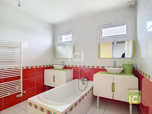 Très belle maison individuelle sur parcelle de 650 m² .Prestations de qualité au Longeron