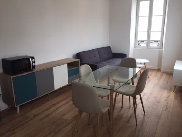 Appartement
                                                                                                                                                                                                                                                                                                                        2 pièce(s)                                                                                                                                                                                                          1 chambre(s)                                                                                                                                                                                                          32.5  m²
