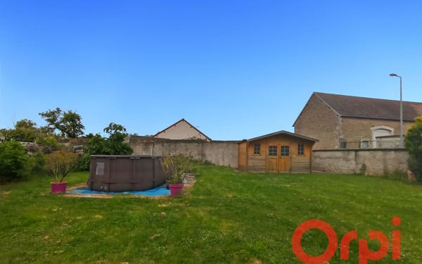 Maison à vendre    6 pièces • 150 m2 Ainay-le-Château