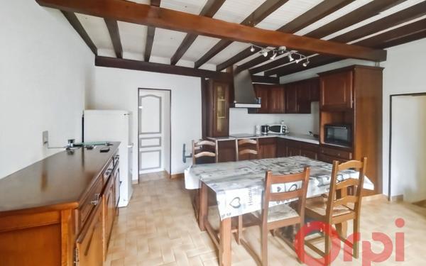 Maison à vendre    6 pièces • 150 m2 Ainay-le-Château