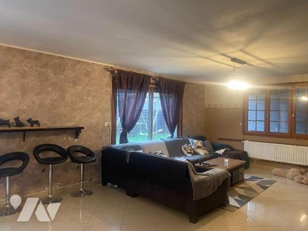 A VENDRE - ARMENTIERES dans le NORD (59) - MAISON DE PLAIN PIED - 6  PIECES AVEC TERRASSE, JARD...