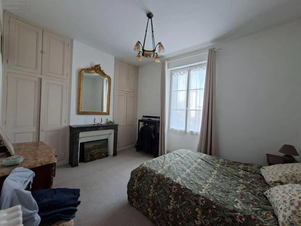 Achat - Maison | Maison de ville Saint-Amand-Montrond 18200 11 pièces 220 m 2 569 m 2